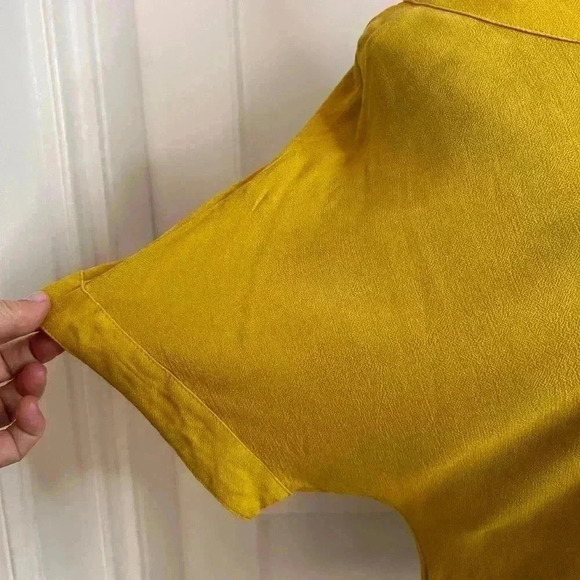 H  and M Mustard Blouse in Viscose Size 2 - Picture 2 of 7